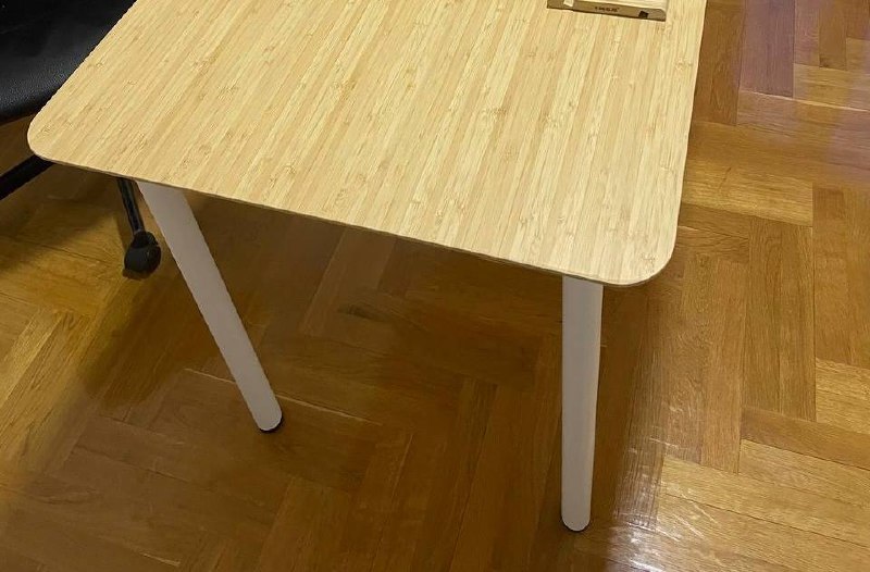 Стол IKEA Anfallare